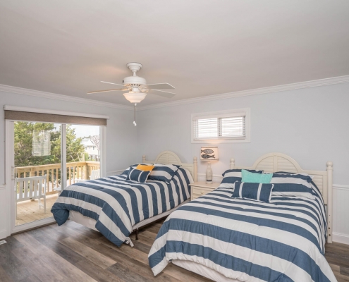 Bedroom with 2 doubles on main level