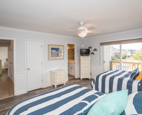 Main level double room