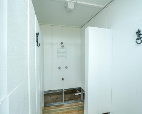 2 Large outdoor showers